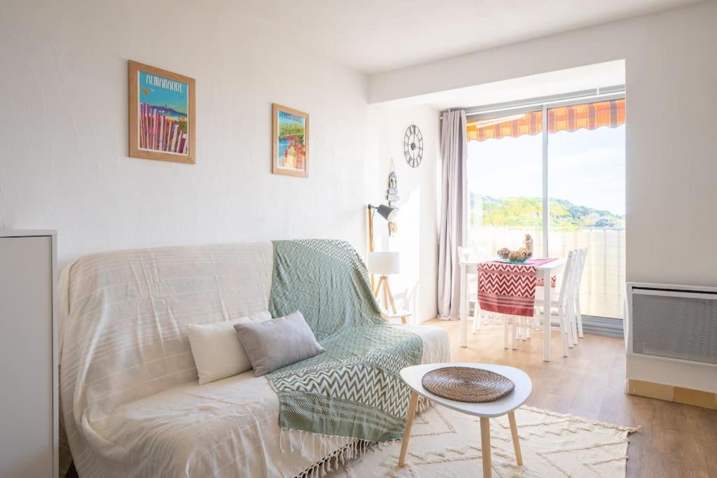 Charmant A 600 M Des Plages Proche Des Commerces Lesclesdenicole Carqueiranne Exterior foto